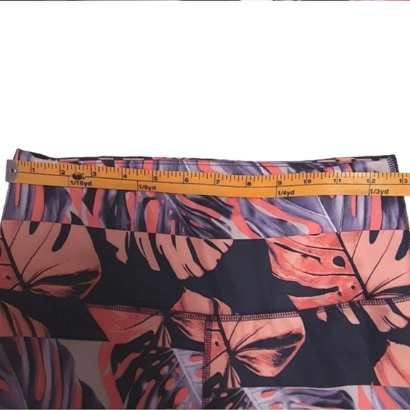 Nike Drifit Capri Leggings Womens Medium - Picture 12 of 14